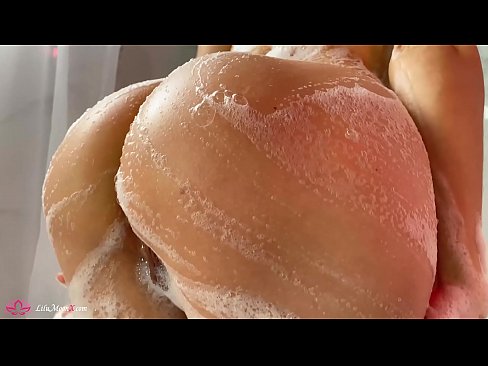 ❤️ Brunette Masturbates Pussy b'vibratur għal orga intens fid-doċċa ❤️ Porno fb lilna mt.yespornpics.ru